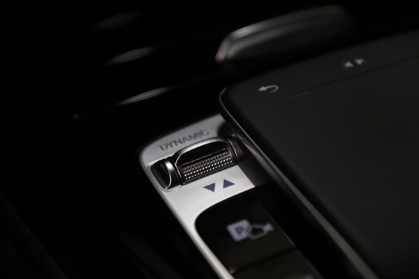 Mercedes-Benz CLA-Klasse AMG 35 4MATIC Premium Plus / PANO/CARPLAY/HK/360CAM/VOL