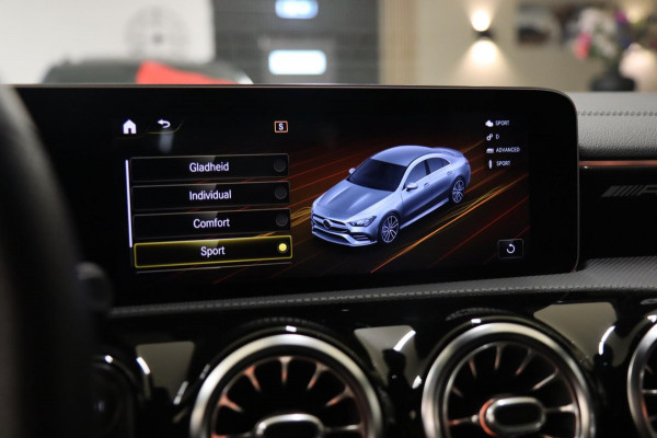Mercedes-Benz CLA-Klasse AMG 35 4MATIC Premium Plus / PANO/CARPLAY/HK/360CAM/VOL