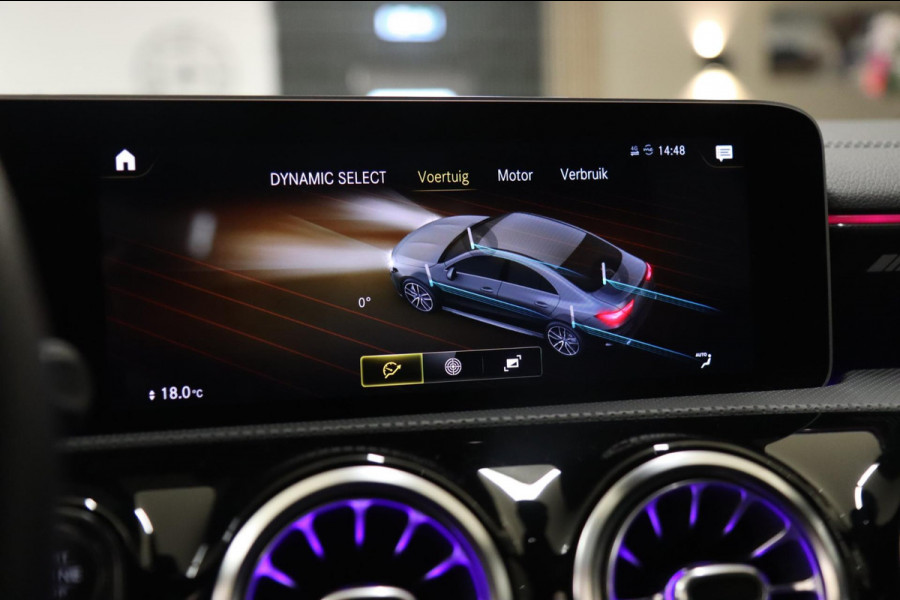 Mercedes-Benz CLA-Klasse AMG 35 4MATIC Premium Plus / PANO/CARPLAY/HK/360CAM/VOL