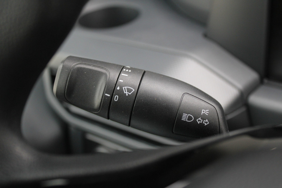 Ford Transit Custom 320 2.0 TDCI L2H1 Trend 170pk - Camera - Carplay - Android - LED koplampen - Stoelverwarming - 70l tank - Rijklaar Ford Transit Custom 320 2.0 TDCI L2H1 Trend 170pk - Camera - Carplay - Android - LED koplampen - Stoelverwarming - 70l tank - Rijklaar