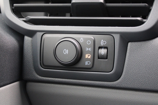 Ford Transit Custom 320 2.0 TDCI L2H1 Trend 170pk - Camera - Carplay - Android - LED koplampen - Stoelverwarming - 70l tank - Rijklaar Ford Transit Custom 320 2.0 TDCI L2H1 Trend 170pk - Camera - Carplay - Android - LED koplampen - Stoelverwarming - 70l tank - Rijklaar