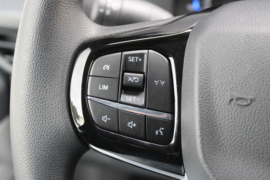 Ford Transit Custom 320 2.0 TDCI L2H1 Trend 170pk - Camera - Carplay - Android - LED koplampen - Stoelverwarming - 70l tank - Rijklaar Ford Transit Custom 320 2.0 TDCI L2H1 Trend 170pk - Camera - Carplay - Android - LED koplampen - Stoelverwarming - 70l tank - Rijklaar