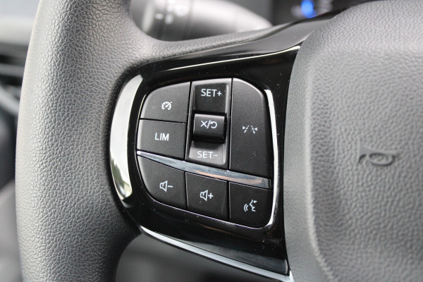 Ford Transit Custom 320 2.0 TDCI L2H1 Trend 170pk - Camera - Carplay - Android - LED koplampen - Stoelverwarming - 70l tank - Rijklaar Ford Transit Custom 320 2.0 TDCI L2H1 Trend 170pk - Camera - Carplay - Android - LED koplampen - Stoelverwarming - 70l tank - Rijklaar