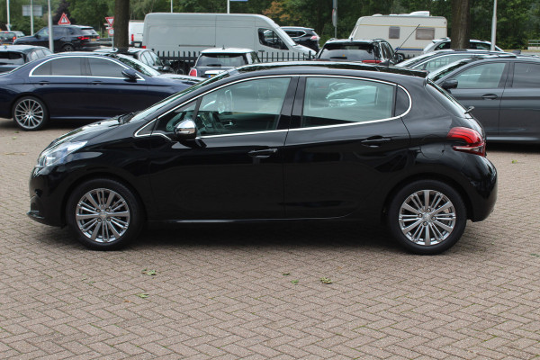 Peugeot 208 1.2 PureTech Allure / Panoramadak / Navigatie / Parkeerhulp achter / 16'' / Apple CarPlay / DAB / Cruise Control Peugeot 208 1.2 PureTech Allure / Panoramadak / Navigatie / Parkeerhulp achter / 16'' / Apple CarPlay / DAB / Cruise Control