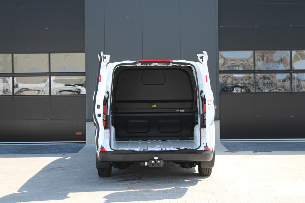 Ford Transit Custom 320 2.0 TDCI L2H1 Trend DC 136pk - Carplay - Android - Camera - Trekhaak - LED koplampen - Stoel + Stuurverwarming - Rijklaar Ford Transit Custom 320 2.0 TDCI L2H1 Trend DC 136pk - Carplay - Android - Camera - Trekhaak - LED koplampen - Stoel + Stuurverwarming - Rijklaar