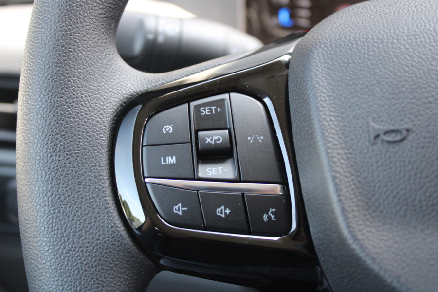 Ford Transit Custom 320 2.0 TDCI L2H1 Trend DC 136pk - Carplay - Android - Camera - Trekhaak - LED koplampen - Stoel + Stuurverwarming - Rijklaar Ford Transit Custom 320 2.0 TDCI L2H1 Trend DC 136pk - Carplay - Android - Camera - Trekhaak - LED koplampen - Stoel + Stuurverwarming - Rijklaar