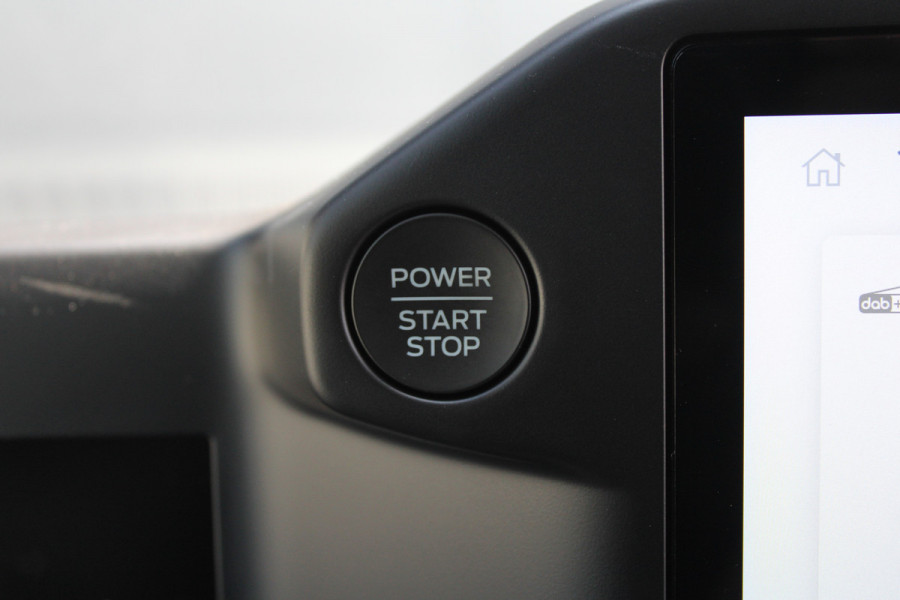 Ford Transit Custom 320 2.0 TDCI L2H1 Trend DC 136pk - Carplay - Android - Camera - Trekhaak - LED koplampen - Stoel + Stuurverwarming - Rijklaar Ford Transit Custom 320 2.0 TDCI L2H1 Trend DC 136pk - Carplay - Android - Camera - Trekhaak - LED koplampen - Stoel + Stuurverwarming - Rijklaar