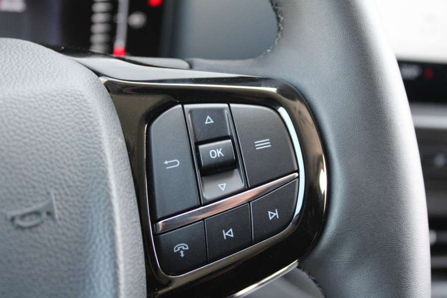 Ford Transit Custom 320 2.0 TDCI L2H1 Trend DC 136pk - Carplay - Android - Camera - Trekhaak - LED koplampen - Stoel + Stuurverwarming - Rijklaar Ford Transit Custom 320 2.0 TDCI L2H1 Trend DC 136pk - Carplay - Android - Camera - Trekhaak - LED koplampen - Stoel + Stuurverwarming - Rijklaar