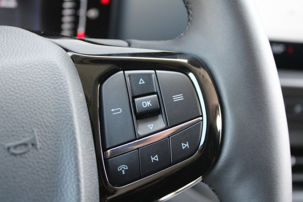 Ford Transit Custom 320 2.0 TDCI L2H1 Trend DC 136pk - Carplay - Android - Camera - Trekhaak - LED koplampen - Stoel + Stuurverwarming - Rijklaar Ford Transit Custom 320 2.0 TDCI L2H1 Trend DC 136pk - Carplay - Android - Camera - Trekhaak - LED koplampen - Stoel + Stuurverwarming - Rijklaar