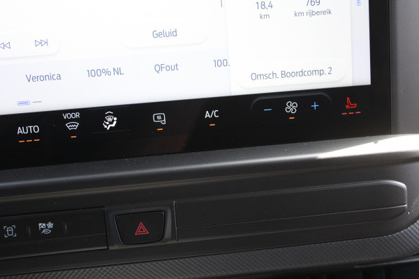 Ford Transit Custom 320 2.0 TDCI L2H1 Trend DC 136pk - Carplay - Android - Camera - Trekhaak - LED koplampen - Stoel + Stuurverwarming - Rijklaar Ford Transit Custom 320 2.0 TDCI L2H1 Trend DC 136pk - Carplay - Android - Camera - Trekhaak - LED koplampen - Stoel + Stuurverwarming - Rijklaar