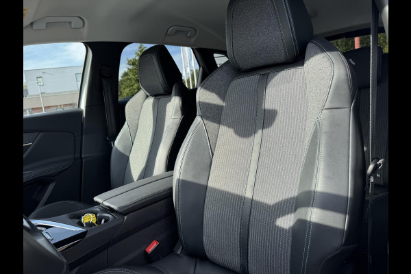 Peugeot 3008 1.6 HYbrid 225 Allure Pack Business 200pk PHEV | Elektrische Achterklep | Stoelverwarming | Dodehoeksensoren Peugeot 3008 1.6 HYbrid 225 Allure Pack Business 200pk PHEV | Elektrische Achterklep | Stoelverwarming | Dodehoeksensoren
