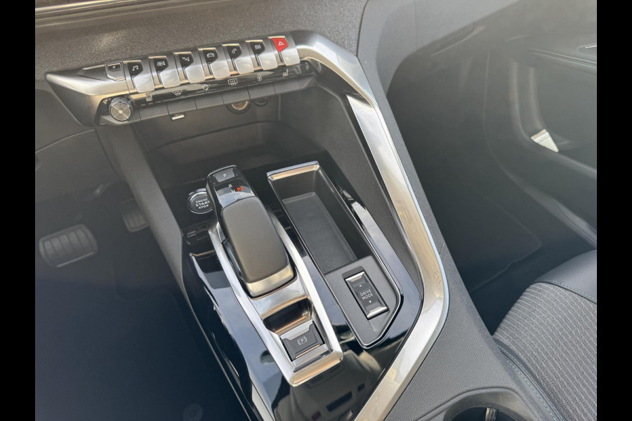 Peugeot 3008 1.6 HYbrid 225 Allure Pack Business 200pk PHEV | Elektrische Achterklep | Stoelverwarming | Dodehoeksensoren Peugeot 3008 1.6 HYbrid 225 Allure Pack Business 200pk PHEV | Elektrische Achterklep | Stoelverwarming | Dodehoeksensoren
