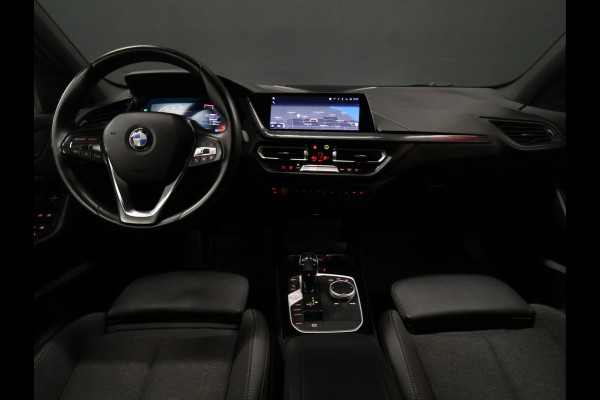 BMW 1-serie 118i Sport Line [APPLE CARPLAY, ANDROID, CAMERA, HALF LEDER, HiFi SOUNDSYSTEM, CRUISE, PDC V+A, CLIMATE, NIEUWSTAAT]