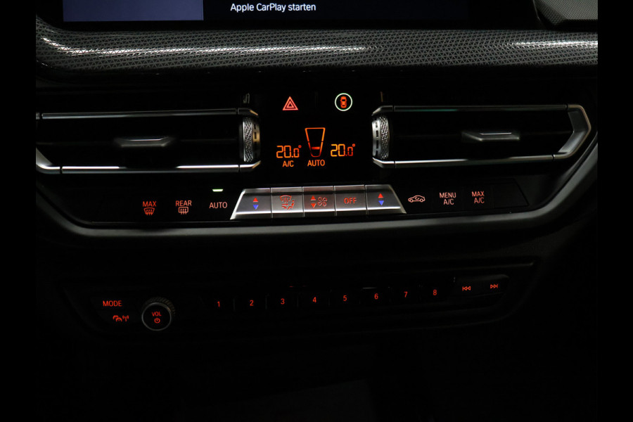 BMW 1-serie 118i Sport Line [APPLE CARPLAY, ANDROID, CAMERA, HALF LEDER, HiFi SOUNDSYSTEM, CRUISE, PDC V+A, CLIMATE, NIEUWSTAAT]