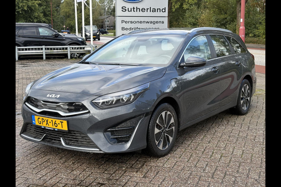 Kia Ceed Sportswagon 1.6 GDI PHEV DynamicLine 140pk Automaat | Stoelverwarming | Camera | Navigatie | Climate control