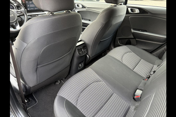 Kia Ceed Sportswagon 1.6 GDI PHEV DynamicLine 140pk Automaat | Stoelverwarming | Camera | Navigatie | Climate control