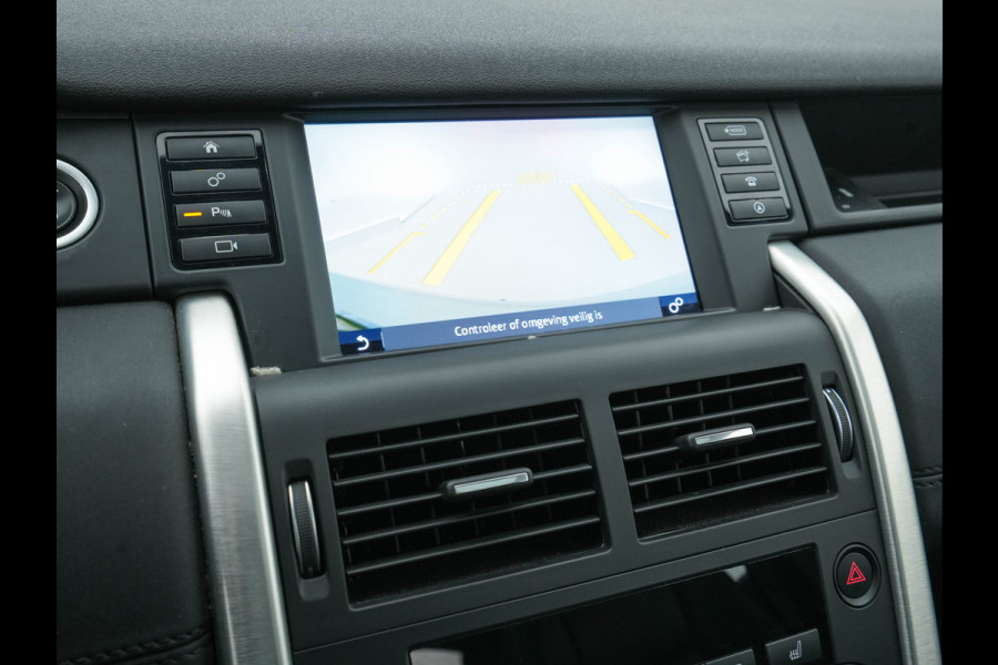 Land Rover Discovery Sport 2.0 TD4 AWD Urban Series SE Dynamic (INCL-BTW) Aut. *PANO | LUXURY-LEATHER | XENON | CAMERA | NAVI-FULLMAP | MERIDIAN-AUDIO | ECC | PDC | CRUISE | LANE-ASSIST | HEATED-COMFORTSEATS | SHIFT-PADDLES |  TOWBAR | 19"ALU* Land Rover Discovery Sport 2.0 TD4 AWD Urban Series SE Dynamic (INCL-BTW) Aut. *PANO | LUXURY-LEATHER | XENON | CAMERA | NAVI-FULLMAP | MERIDIAN-AUDIO | ECC | PDC | CRUISE | LANE-ASSIST | HEATED-COMFORTSEATS | SHIFT-PADDLES |  TOWBAR | 19"ALU*