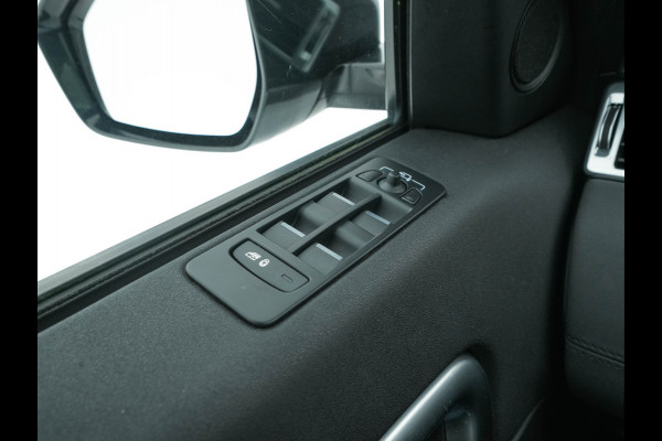 Land Rover Discovery Sport 2.0 TD4 AWD Urban Series SE Dynamic (INCL-BTW) Aut. *PANO | LUXURY-LEATHER | XENON | CAMERA | NAVI-FULLMAP | MERIDIAN-AUDIO | ECC | PDC | CRUISE | LANE-ASSIST | HEATED-COMFORTSEATS | SHIFT-PADDLES |  TOWBAR | 19"ALU* Land Rover Discovery Sport 2.0 TD4 AWD Urban Series SE Dynamic (INCL-BTW) Aut. *PANO | LUXURY-LEATHER | XENON | CAMERA | NAVI-FULLMAP | MERIDIAN-AUDIO | ECC | PDC | CRUISE | LANE-ASSIST | HEATED-COMFORTSEATS | SHIFT-PADDLES |  TOWBAR | 19"ALU*