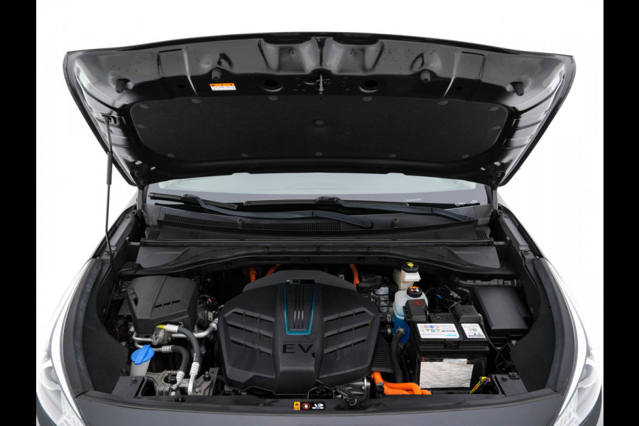 Kia e-Niro DynamicLine 64 kWh [ 3-Fase ] {SOH-100%} (INCL-BTW)  Aut. *LEATHER-FABRIC | NAVI-FULLMAP | AMBIENT-LIGHT | DAB+ | ADAPTIVE-CRUISE | CAMERA | HEATED-COMFORTSEATS | KEYLESS | DIGI-COCKPIT | SHIFT-PADDLES | CARPLAY | 17"ALU*