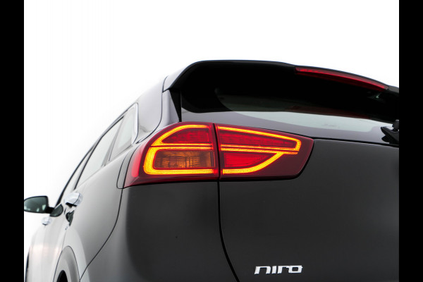 Kia e-Niro DynamicLine 64 kWh [ 3-Fase ] {SOH-100%} (INCL-BTW)  Aut. *LEATHER-FABRIC | NAVI-FULLMAP | AMBIENT-LIGHT | DAB+ | ADAPTIVE-CRUISE | CAMERA | HEATED-COMFORTSEATS | KEYLESS | DIGI-COCKPIT | SHIFT-PADDLES | CARPLAY | 17"ALU*