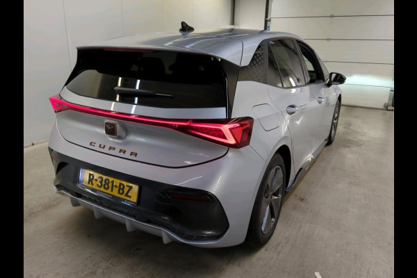 CUPRA Born Business 62 kWh Navigatie Apple Carplay/Android Auto Camera Parkeersensoren Adaptive Cruise Control Stoel- en stuurverwarming Virtual Cockpit Climate Control Lichtmetalen velgen
