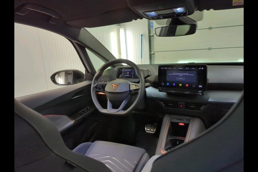 CUPRA Born Business 62 kWh Navigatie Apple Carplay/Android Auto Camera Parkeersensoren Adaptive Cruise Control Stoel- en stuurverwarming Virtual Cockpit Climate Control Lichtmetalen velgen