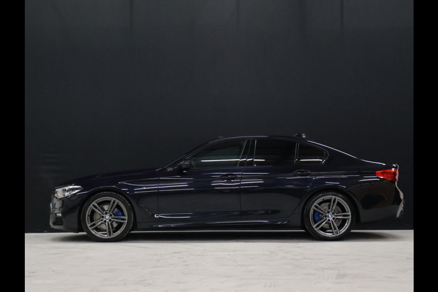 BMW 5 Serie 520i M Sport [SCHUIFKANTELDAK, MEMORY SEATS, HUD, PDC V+A, CRUISE CONTROL, APPLE CARPLAY, STOELVERWARMING, AUTOMATISCHE AIRCO, NAVIGATIE, NIEUWSTAAT]