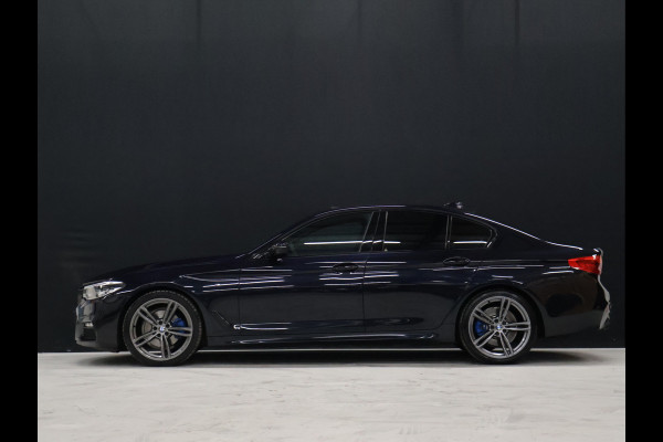 BMW 5 Serie 520i M Sport [SCHUIFKANTELDAK, MEMORY SEATS, HUD, PDC V+A, CRUISE CONTROL, APPLE CARPLAY, STOELVERWARMING, AUTOMATISCHE AIRCO, NAVIGATIE, NIEUWSTAAT]