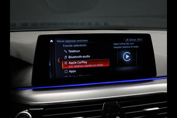 BMW 5 Serie 520i M Sport [SCHUIFKANTELDAK, MEMORY SEATS, HUD, PDC V+A, CRUISE CONTROL, APPLE CARPLAY, STOELVERWARMING, AUTOMATISCHE AIRCO, NAVIGATIE, NIEUWSTAAT]