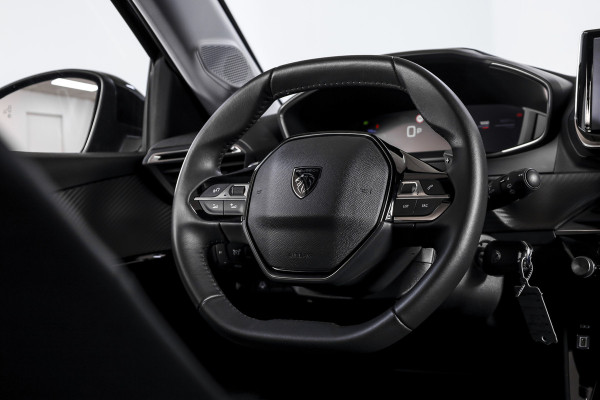 Peugeot 208 1.2 Hybrid 110 e-DCS6 Allure | Dig. Cockpit | Adapt. Cruise | PDC | Camera V+A | NAV+App. Connect | ECC | LM 16" | 0802 Peugeot 208 1.2 Hybrid 110 e-DCS6 Allure | Dig. Cockpit | Adapt. Cruise | PDC | Camera V+A | NAV+App. Connect | ECC | LM 16" | 0802