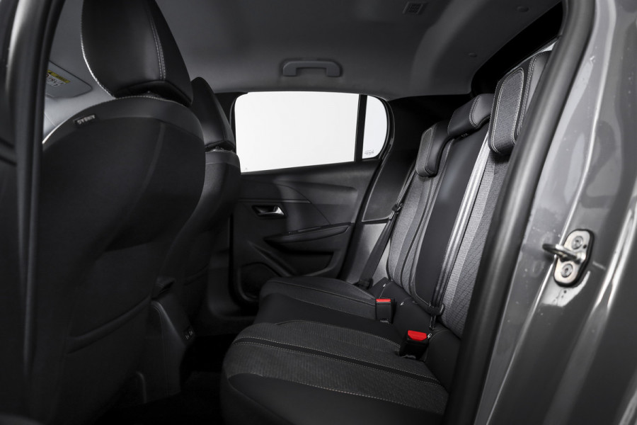 Peugeot 208 1.2 Hybrid 110 e-DCS6 Allure | Dig. Cockpit | Adapt. Cruise | PDC | Camera V+A | NAV+App. Connect | ECC | LM 16" | 0802 Peugeot 208 1.2 Hybrid 110 e-DCS6 Allure | Dig. Cockpit | Adapt. Cruise | PDC | Camera V+A | NAV+App. Connect | ECC | LM 16" | 0802