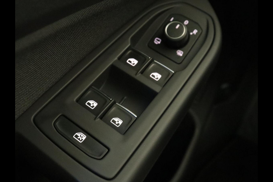 Volkswagen Golf 1.4 eHybrid Style | Camera | Massage | Carplay | Memory | Sfeerverlichting | Adaptive cruise | Keyless | Navigatie | Full LED | Digital Cockpit