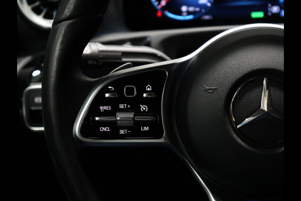 Mercedes-Benz A-Klasse 250 e Luxury Limited [SFEERVERLICHTING, TREKHAAK, CAMERA, PDC 360, CRUISE CONTROL, STOELVERWARMING, FLIPPERS, BLUETOOTH TELEFOON, AUTO AIRCO, NAVIGATIE, NIEUWSTAAT]