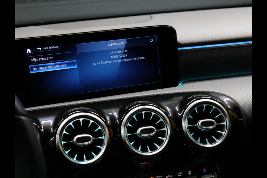 Mercedes-Benz A-Klasse 250 e Luxury Limited [SFEERVERLICHTING, TREKHAAK, CAMERA, PDC 360, CRUISE CONTROL, STOELVERWARMING, FLIPPERS, BLUETOOTH TELEFOON, AUTO AIRCO, NAVIGATIE, NIEUWSTAAT]
