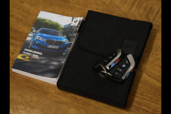 BMW 1-serie 128ti High Executive *WEEKAANBIEDING* [M-CONTOURSTOEL, SCHUIFKANTELDAK, HARMAN KARDON, M-SPOILER, STOELVERWARMING, M-SPORT STEERING, NIEUWSTAAT]