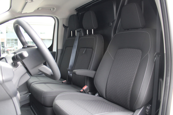 Ford Transit Custom 320 2.0 TDCI L2H1 Trend 170pk - Achterklep - Carplay - Android - LED koplampen - Stoelverwarming - 70l tank - Rijklaar Ford Transit Custom 320 2.0 TDCI L2H1 Trend 170pk - Achterklep - Carplay - Android - LED koplampen - Stoelverwarming - 70l tank - Rijklaar