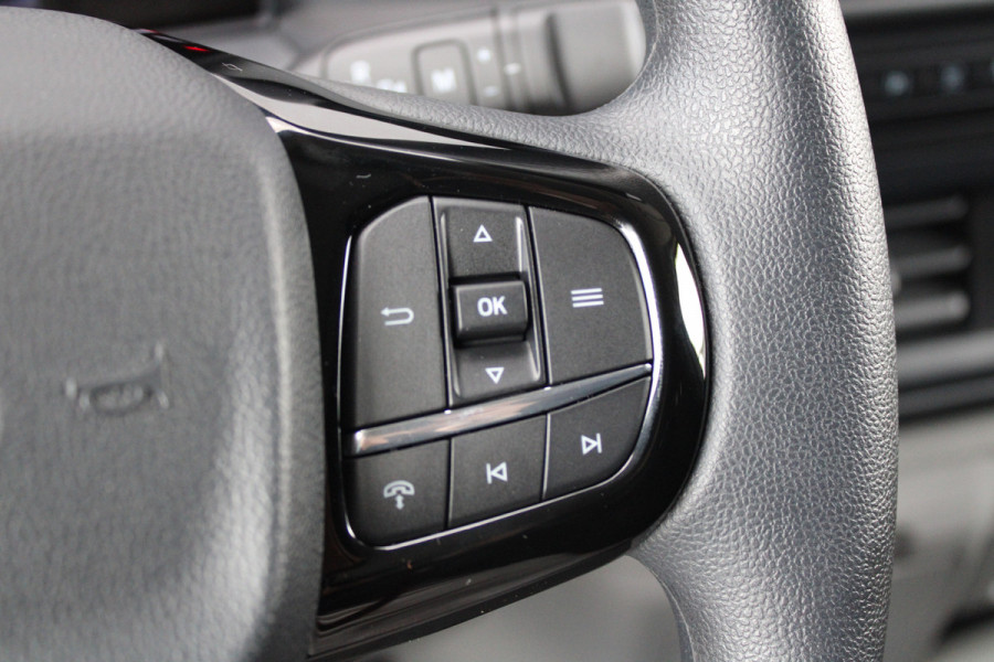 Ford Transit Custom 320 2.0 TDCI L2H1 Trend 170pk - Achterklep - Carplay - Android - LED koplampen - Stoelverwarming - 70l tank - Rijklaar Ford Transit Custom 320 2.0 TDCI L2H1 Trend 170pk - Achterklep - Carplay - Android - LED koplampen - Stoelverwarming - 70l tank - Rijklaar