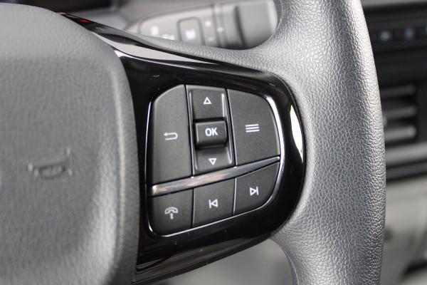 Ford Transit Custom 320 2.0 TDCI L2H1 Trend 170pk - Achterklep - Carplay - Android - LED koplampen - Stoelverwarming - 70l tank - Rijklaar Ford Transit Custom 320 2.0 TDCI L2H1 Trend 170pk - Achterklep - Carplay - Android - LED koplampen - Stoelverwarming - 70l tank - Rijklaar