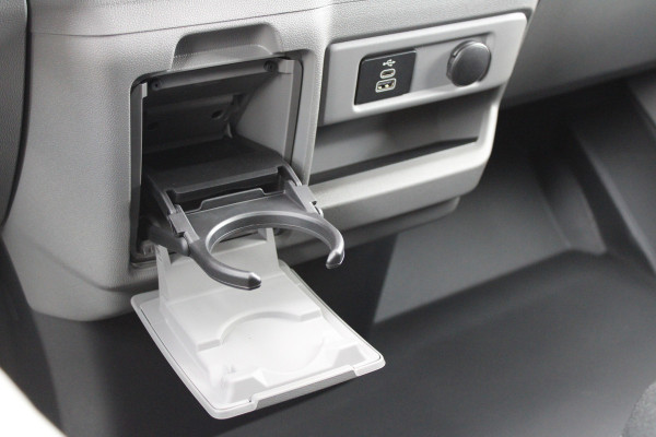 Ford Transit Custom 320 2.0 TDCI L2H1 Trend 170pk - Achterklep - Carplay - Android - LED koplampen - Stoelverwarming - 70l tank - Rijklaar Ford Transit Custom 320 2.0 TDCI L2H1 Trend 170pk - Achterklep - Carplay - Android - LED koplampen - Stoelverwarming - 70l tank - Rijklaar