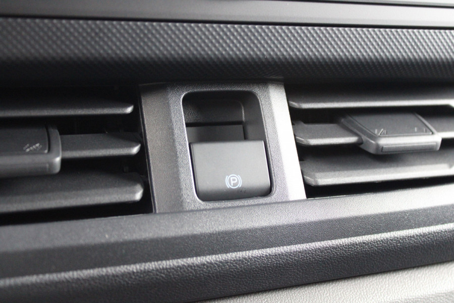 Ford Transit Custom 320 2.0 TDCI L2H1 Trend 170pk - Achterklep - Carplay - Android - LED koplampen - Stoelverwarming - 70l tank - Rijklaar Ford Transit Custom 320 2.0 TDCI L2H1 Trend 170pk - Achterklep - Carplay - Android - LED koplampen - Stoelverwarming - 70l tank - Rijklaar