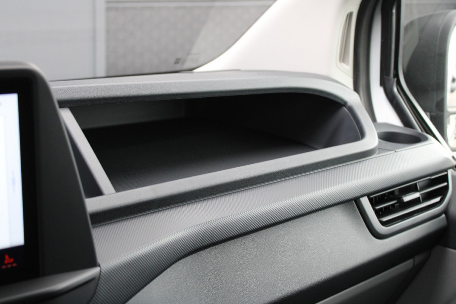 Ford Transit Custom 320 2.0 TDCI L2H1 Trend 170pk - Achterklep - Carplay - Android - LED koplampen - Stoelverwarming - 70l tank - Rijklaar Ford Transit Custom 320 2.0 TDCI L2H1 Trend 170pk - Achterklep - Carplay - Android - LED koplampen - Stoelverwarming - 70l tank - Rijklaar