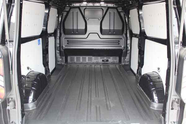 Ford Transit Custom 320 2.0 TDCI L2H1 Trend 170pk - Achterklep - Carplay - Android - LED koplampen - Stoelverwarming - 70l tank - Rijklaar Ford Transit Custom 320 2.0 TDCI L2H1 Trend 170pk - Achterklep - Carplay - Android - LED koplampen - Stoelverwarming - 70l tank - Rijklaar