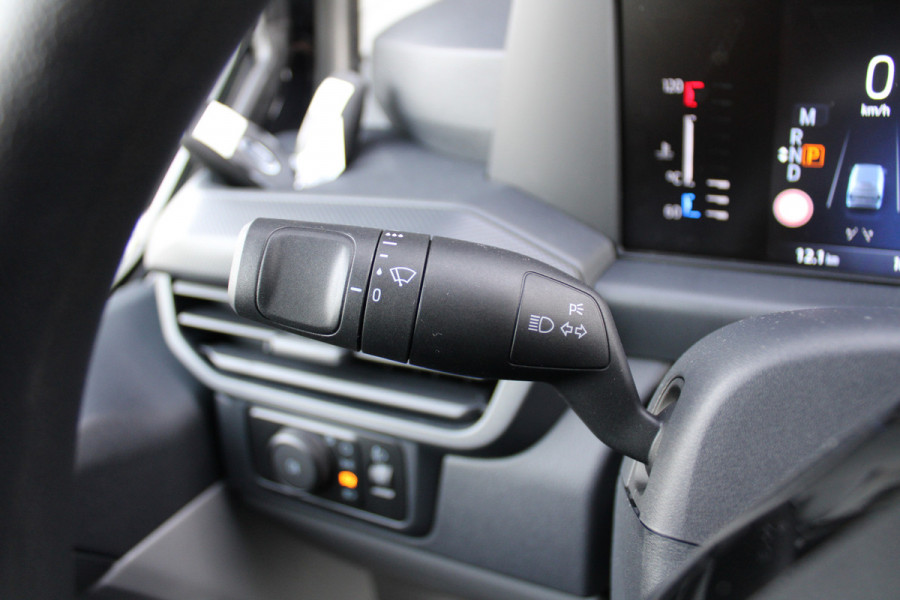 Ford Transit Custom 320 2.0 TDCI L2H1 Trend 170pk - Achterklep - Carplay - Android - LED koplampen - Stoelverwarming - 70l tank - Rijklaar Ford Transit Custom 320 2.0 TDCI L2H1 Trend 170pk - Achterklep - Carplay - Android - LED koplampen - Stoelverwarming - 70l tank - Rijklaar