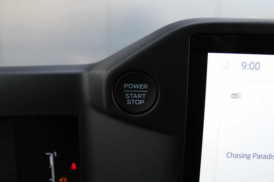 Ford Transit Custom 320 2.0 TDCI L2H1 Trend 170pk - Achterklep - Carplay - Android - LED koplampen - Stoelverwarming - 70l tank - Rijklaar Ford Transit Custom 320 2.0 TDCI L2H1 Trend 170pk - Achterklep - Carplay - Android - LED koplampen - Stoelverwarming - 70l tank - Rijklaar