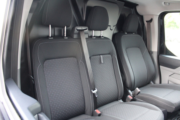 Ford Transit Custom 320 2.0 TDCI L2H1 Trend 170pk - Achterklep - Carplay - Android - LED koplampen - Stoelverwarming - 70l tank - Rijklaar Ford Transit Custom 320 2.0 TDCI L2H1 Trend 170pk - Achterklep - Carplay - Android - LED koplampen - Stoelverwarming - 70l tank - Rijklaar