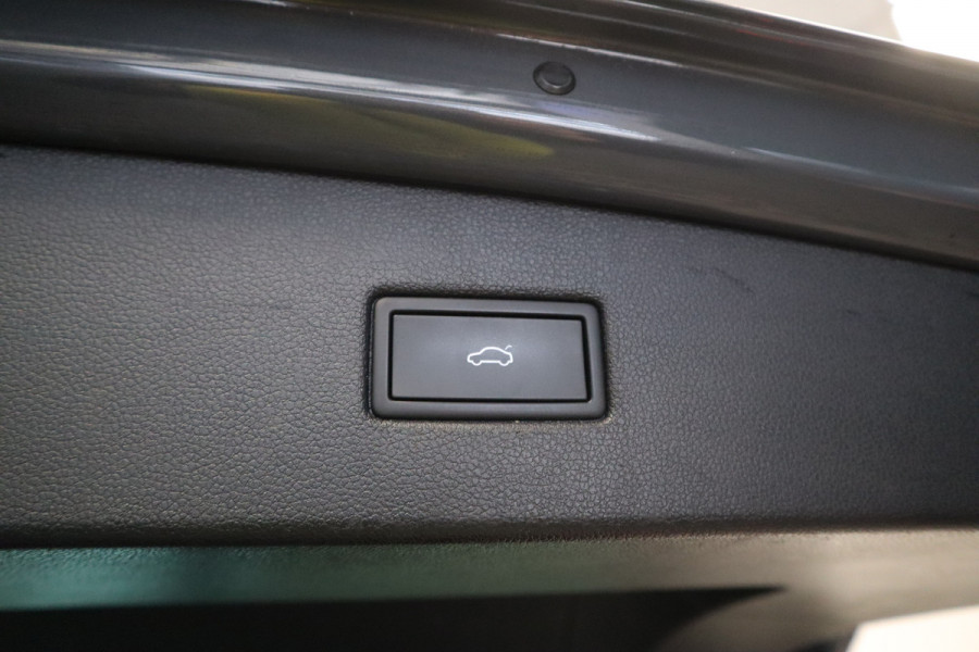 Volkswagen Tiguan 1.5 TSI Life Business ACC Climate Panoramadak PDC Keyless NAP