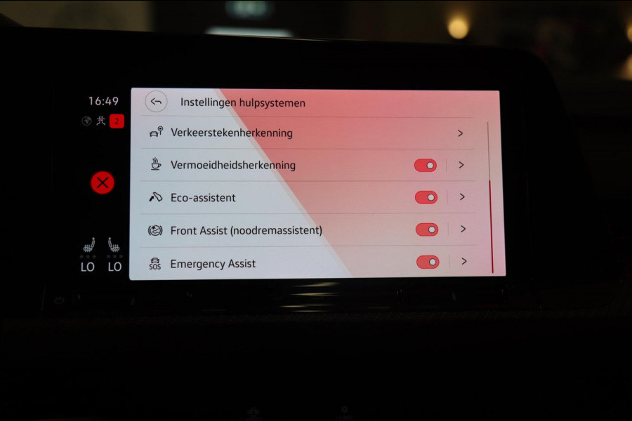 Volkswagen Golf 1.5 eTSI R-Line Business PANO/CAM/CARPLAY/ACC/DCC/VOL