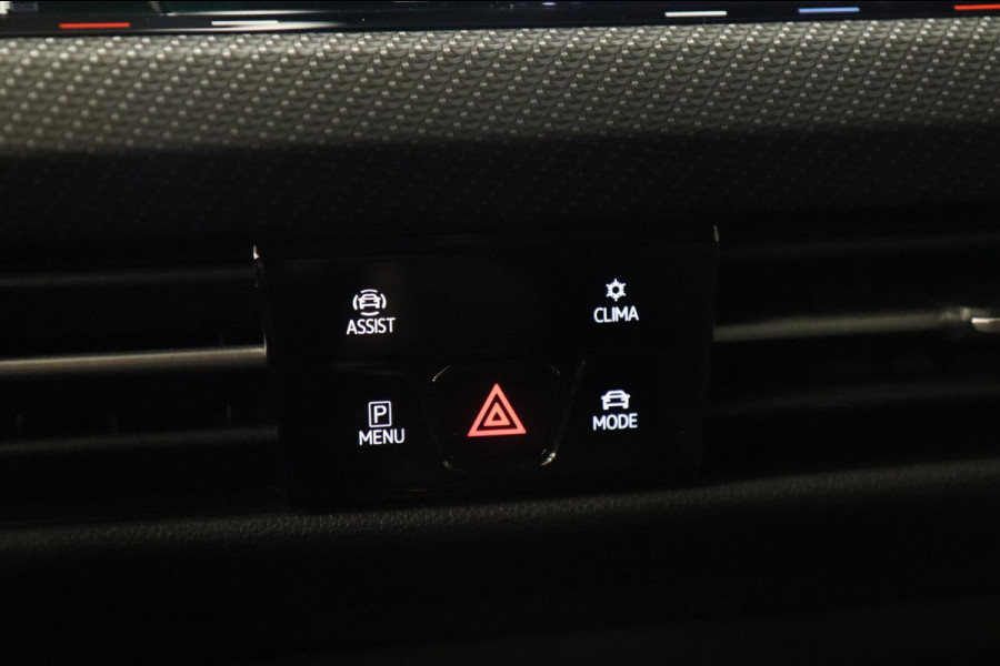 Volkswagen Golf 1.5 eTSI R-Line Business PANO/CAM/CARPLAY/ACC/DCC/VOL