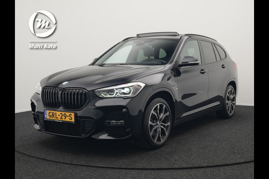 BMW X1 xDrive25e M Sport Plug In Hybrid 221pk Dealer O.H PHEV | Panodak | Head Up | Cruise Control | Lederen Sportstoelen Verwarmd | Sfeerverlichting | Camera | Leder Sportstuur | Navigatie | DAB |