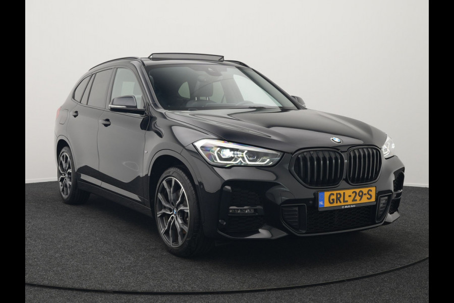 BMW X1 xDrive25e M Sport Plug In Hybrid 221pk Dealer O.H PHEV | Panodak | Head Up | Cruise Control | Lederen Sportstoelen Verwarmd | Sfeerverlichting | Camera | Leder Sportstuur | Navigatie | DAB |